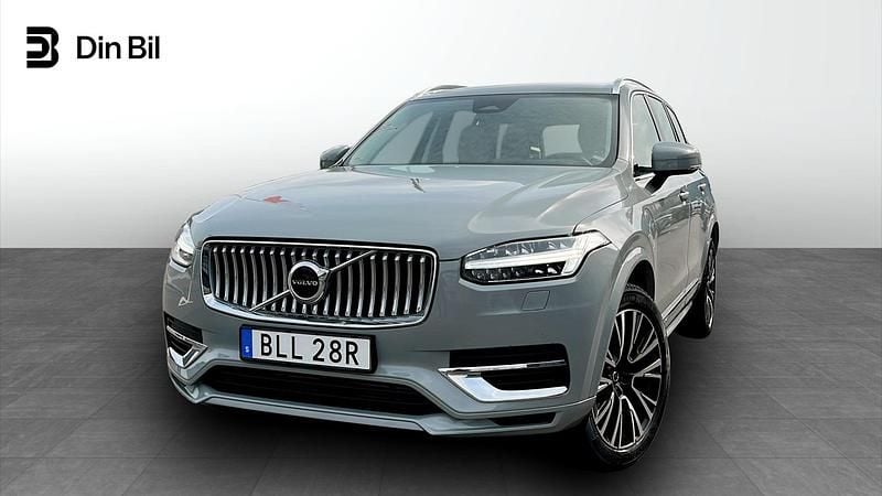 Grå Begagnad 2023 Volvo XC90 Plus SUV | 619 900 kr - Bild 1/4
