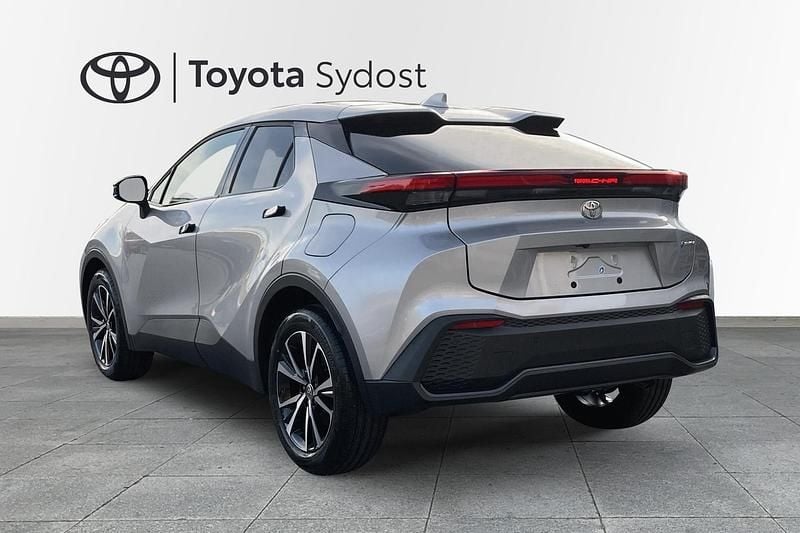 Ny Toyota C-HR Style 226 HK (166 kW) 2025 Silver SUV