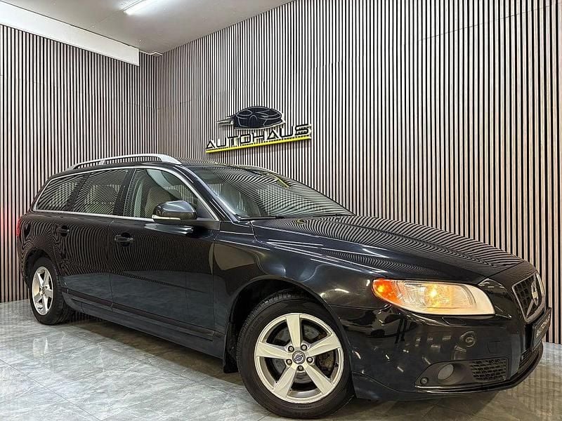 Begagnad Volvo V70 Summum 163 HK (119 kW) 2013 Svart Kombi