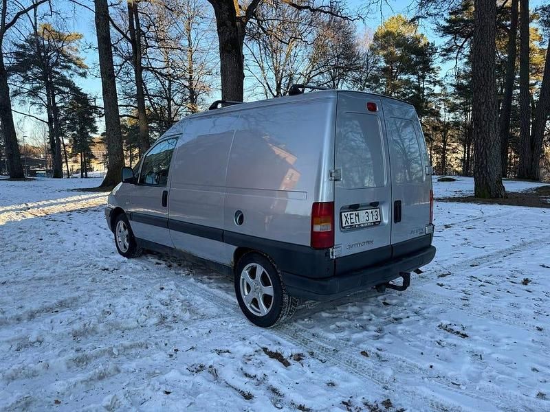 Begagnad Citroën Jumpy 109 HK (80 kW) 2005 Silver Minibuss