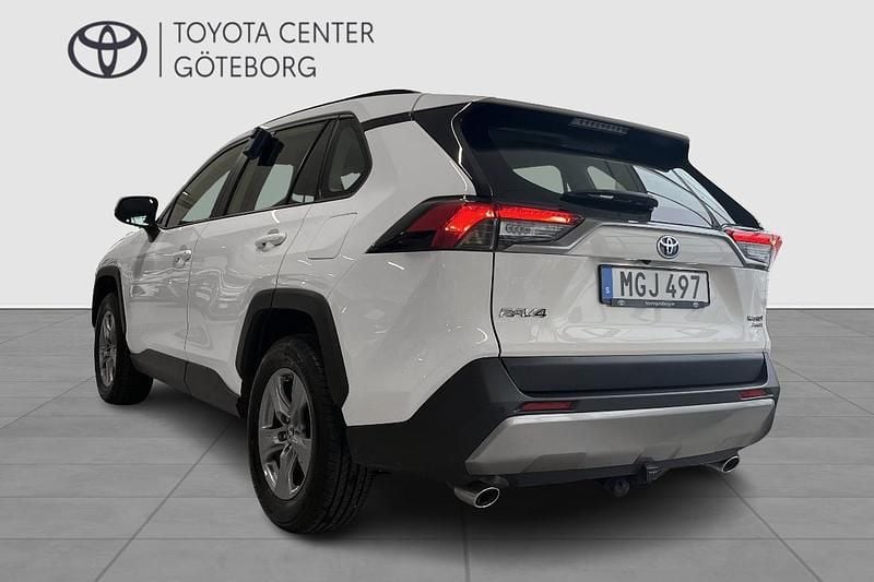 Begagnad Toyota RAV4 Hybrid Active 224 HK (164 kW) 2022 Vit SUV