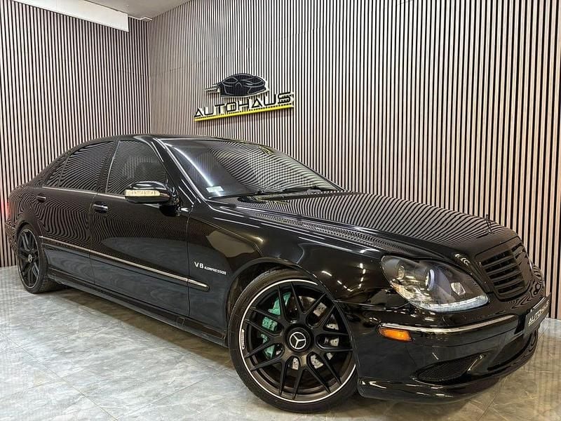 Begagnad Mercedes S55 AMG AMG 700 HK (514 kW) 2003 Svart Sedan