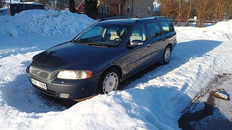 Begagnad 2007 Volvo V70 Kombi | 10 000 kr (Bra pris) - Bild 1/4