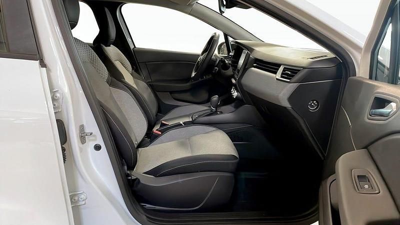 Begagnad Renault Clio V Evolution 143 HK (105 kW) 2024 Vit Halvkombi