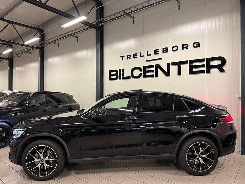 Begagnad Mercedes GLC300e 320 HK (235 kW) 2022 Svart Sportkupé