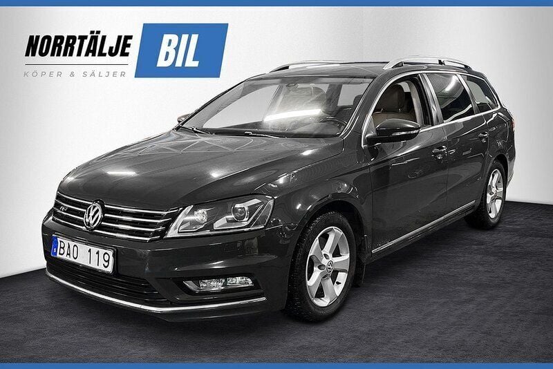 Mörkgrå Begagnad 2013 VW Passat R-line Kombi | 124 900 kr (Lite dyr) - Bild 1/4