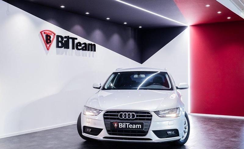 Silver Begagnad 2012 Audi A4 Comfort Kombi | 119 900 kr (Lite dyr) - Bild 1/4