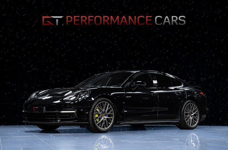Begagnad 2017 Porsche Panamera 4 Chrono Sedan | 599 900 kr (Bra pris) - Bild 1/4