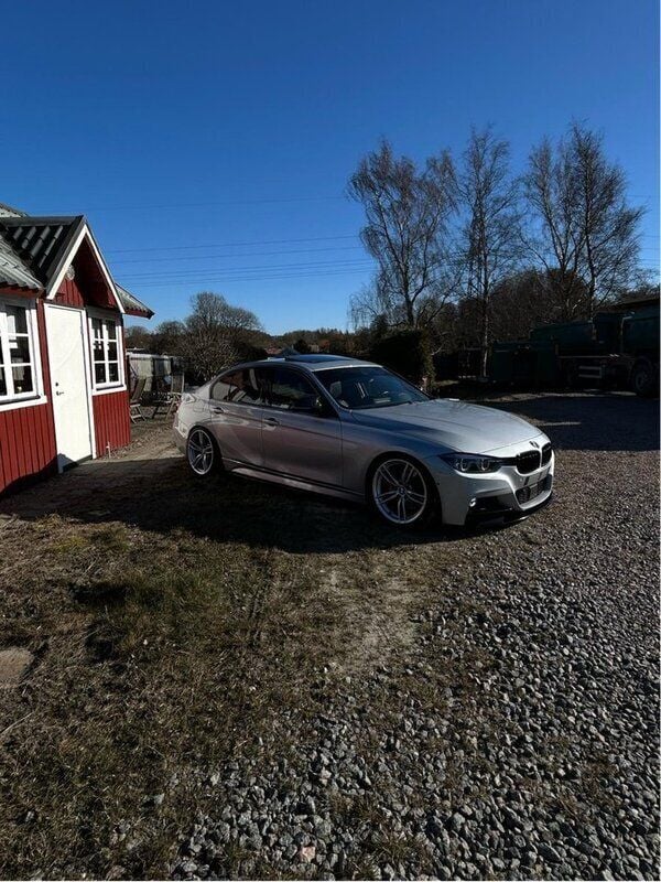 Silver Begagnad 2016 BMW 340 Sedan | 450 000 kr - Bild 1/4