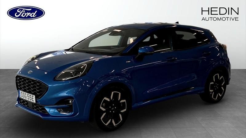 Blå (blue) Begagnad 2020 Ford Puma Gen-E SUV | 189 900 kr - Bild 1/4