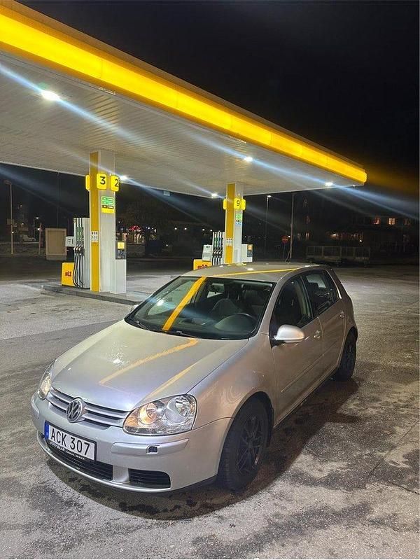 Begagnad 2007 VW Golf V Trendline Halvkombi | 29 900 kr (Marknadspris) - Bild 1/4