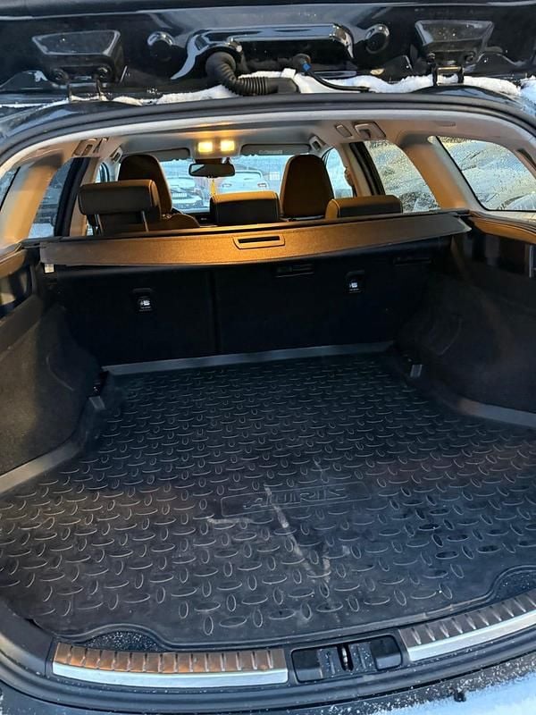 Begagnad Toyota Auris Touring Sports 136 HK (100 kW) 2017 Kombi