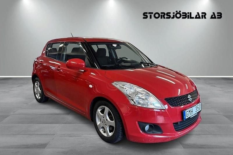 Röd Begagnad 2011 Suzuki Swift Halvkombi | 59 000 kr (Marknadspris) - Bild 1/4