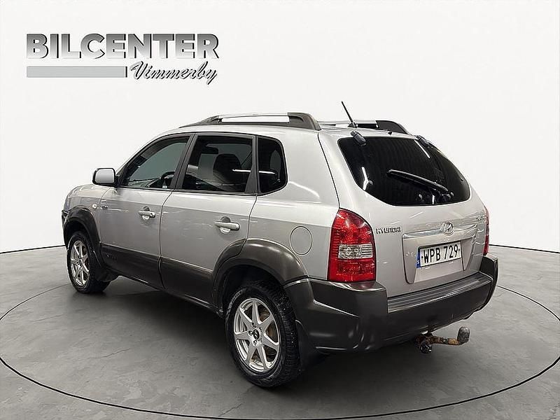 Begagnad Hyundai Tucson 141 HK (103 kW) 2005 Silver SUV