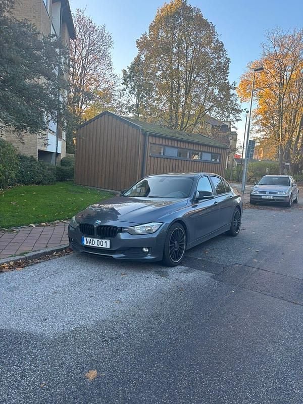 Begagnad 2012 BMW 316 Sedan | 69 000 kr - Bild 1/4