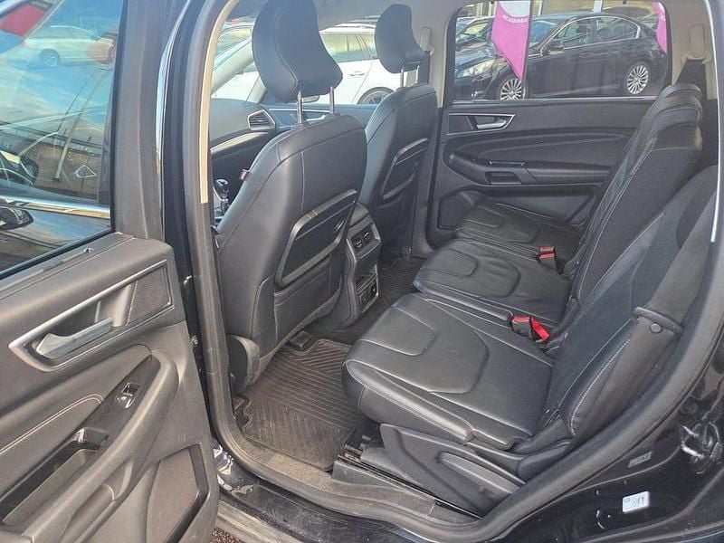 Begagnad Ford S-MAX Titanium 150 HK (110 kW) 2016 Svart Minibuss