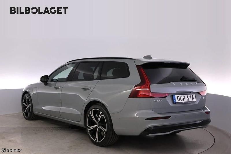 Ny Volvo V60 Ultra 462 HK (339 kW) 2025 Grå Kombi