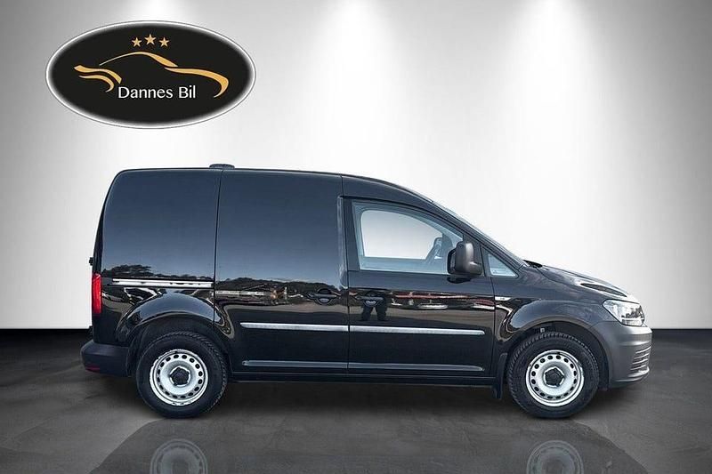 Begagnad VW Caddy 102 HK (75 kW) 2019 Svart Minibuss