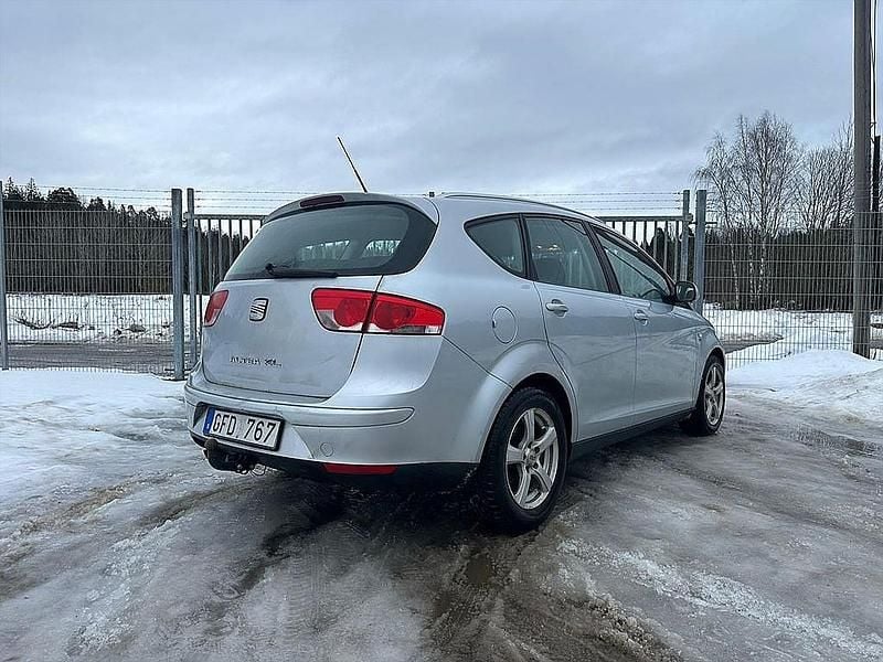 Begagnad Seat Altea XL 140 HK (102 kW) 2007 Silver Minibuss