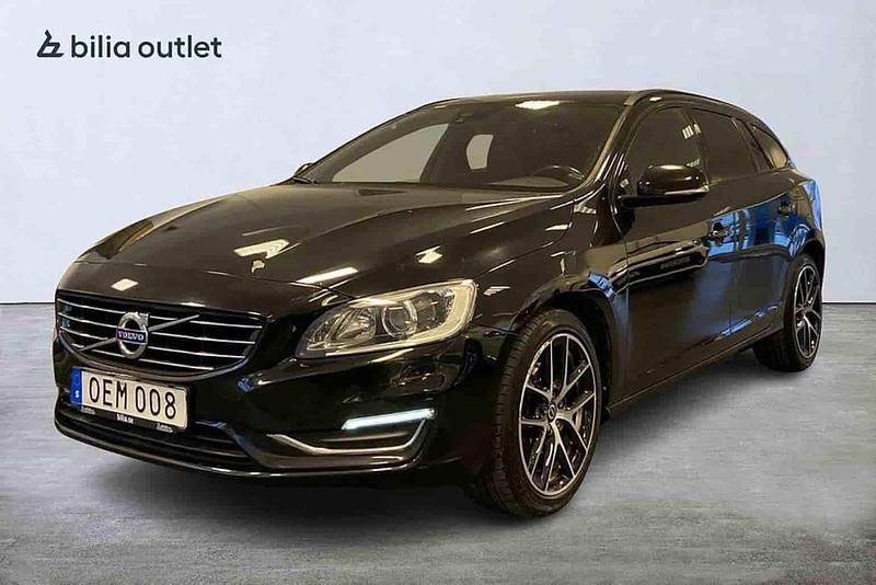 Svart Begagnad 2017 Volvo V60 Kombi | 179 900 kr - Bild 1/1