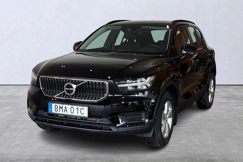 Svart Begagnad 2020 Volvo XC40 Momentum SUV | 259 900 kr (Lite dyr) - Bild 1/4