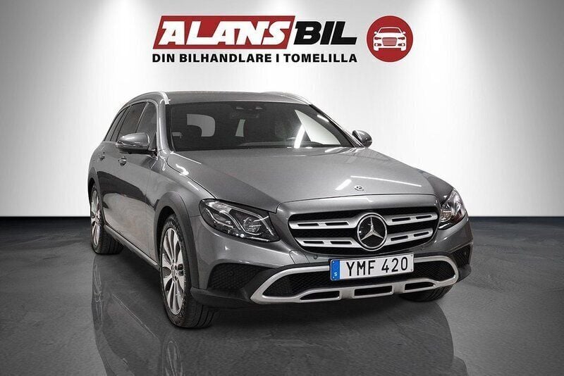 Grå Begagnad 2018 Mercedes E220 Kombi | 304 900 kr (Marknadspris) - Bild 1/4