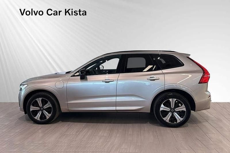 Begagnad Volvo XC60 Plus 355 HK (261 kW) 2022 Grå SUV