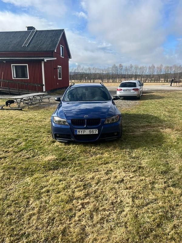 Begagnad BMW 320 163 HK (119 kW) 2007 Kombi