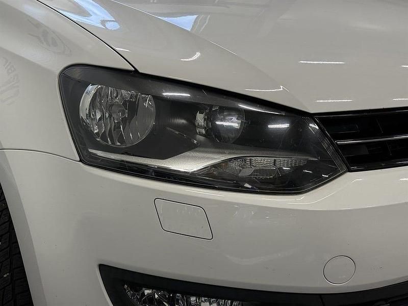 Begagnad VW Polo 90 HK (66 kW) 2012 Vit Halvkombi