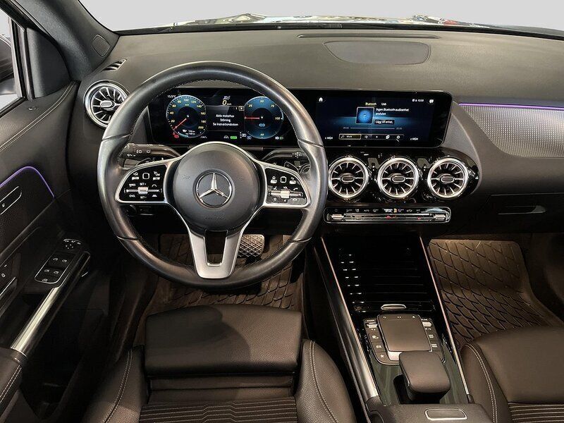 Begagnad Mercedes EQA300 Progressive 168 kW (229 HK) 2021 Grå SUV