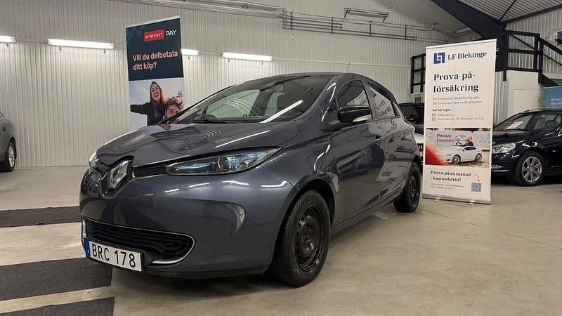 Begagnad Renault Zoe 67 kW (92 HK) 2018 Grå Halvkombi