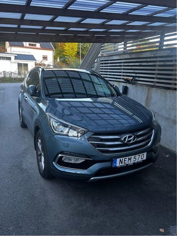 Blå Begagnad 2016 Hyundai Santa Fe Premium SUV | 199 000 kr (Bra pris) - Bild 1/4