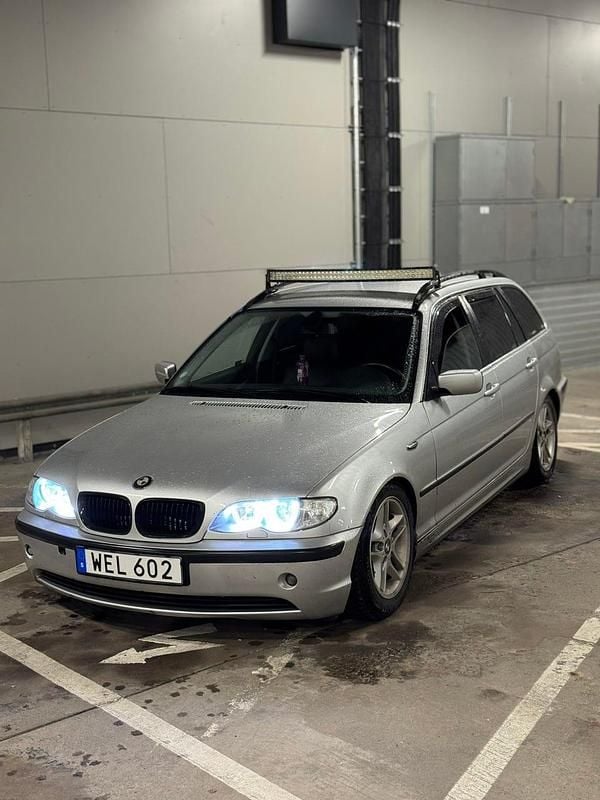 Begagnad 2005 BMW 320 Kombi | 22 000 kr (Bra pris) - Bild 1/4