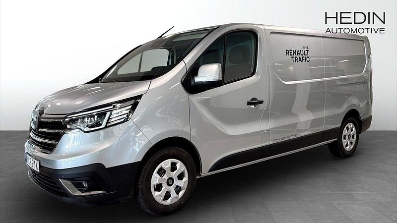Grå (grey) Begagnad 2024 Renault Trafic Van | 393 625 kr (Marknadspris) - Bild 1/4