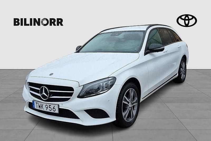Vit Begagnad 2018 Mercedes C220 Edition Kombi | 289 900 kr (Marknadspris) - Bild 1/4