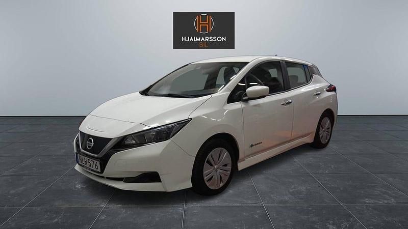 Vit Begagnad 2018 Nissan Leaf Halvkombi | 99 500 kr (Marknadspris) - Bild 1/4