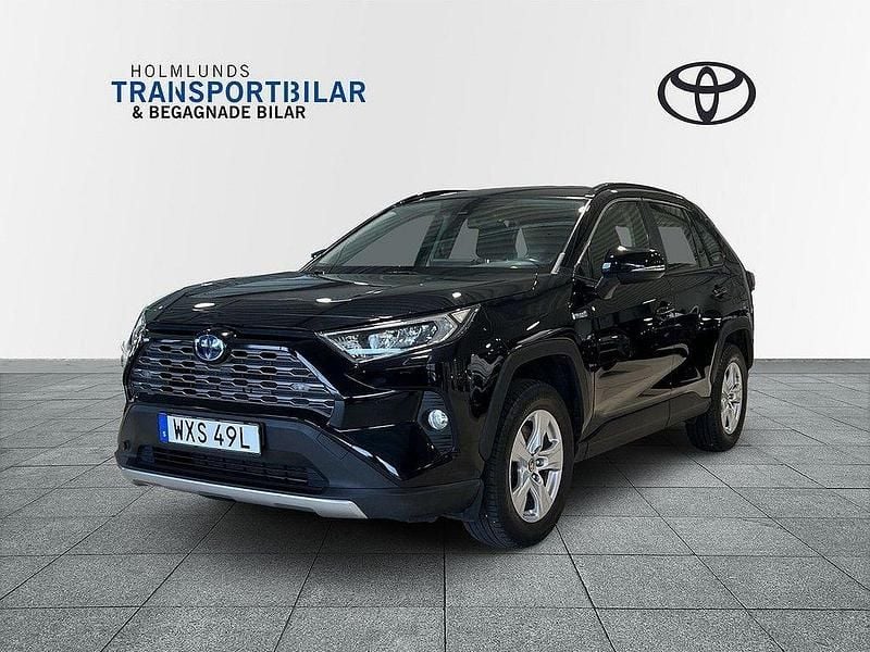 Svart Begagnad 2019 Toyota RAV4 Hybrid Active SUV | 314 900 kr (Marknadspris) - Bild 1/4