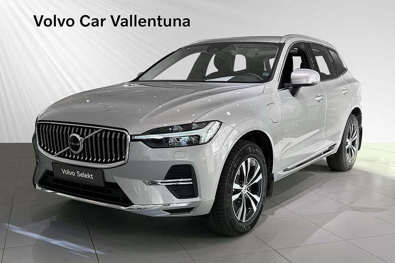 Silver Begagnad 2024 Volvo XC60 Core SUV | 529 900 kr (Marknadspris) - Bild 1/3