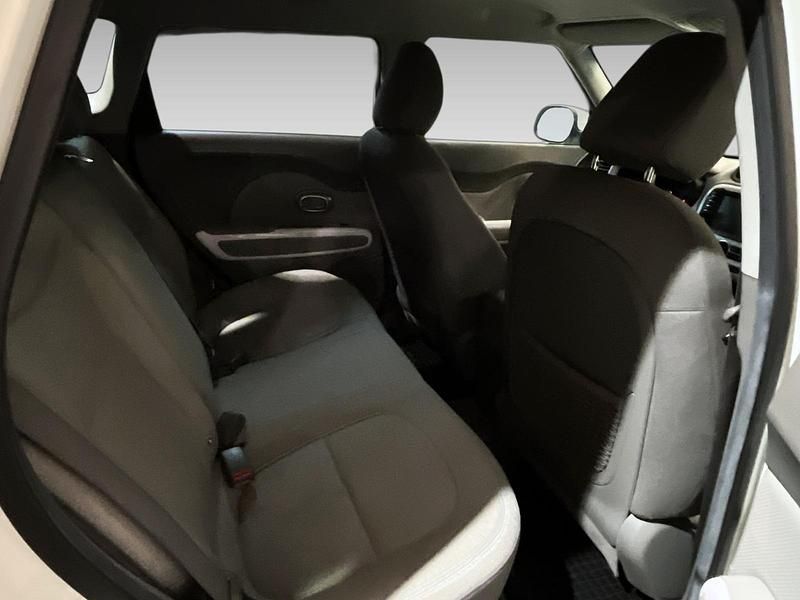 Begagnad Kia Soul EV 82 kW (112 HK) 2016 Vit SUV