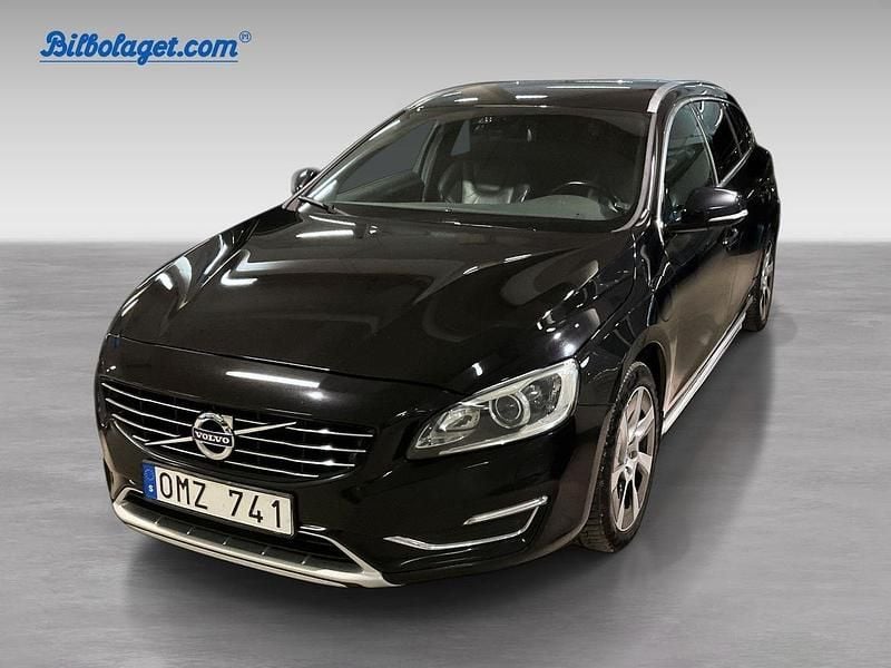 Svart Begagnad 2014 Volvo V60 Summum Kombi | 149 000 kr (Marknadspris) - Bild 1/4
