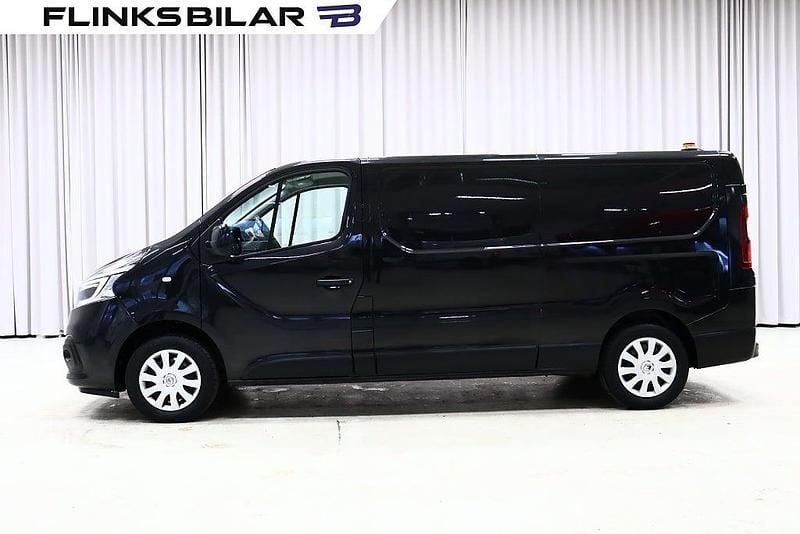 Svart Begagnad 2021 Renault Trafic Minibuss | 249 875 kr (Lite dyr) - Bild 1/4