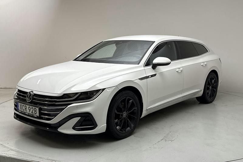 Vit Begagnad 2021 VW Arteon GTE | 254 800 kr (Bra pris) - Bild 1/4