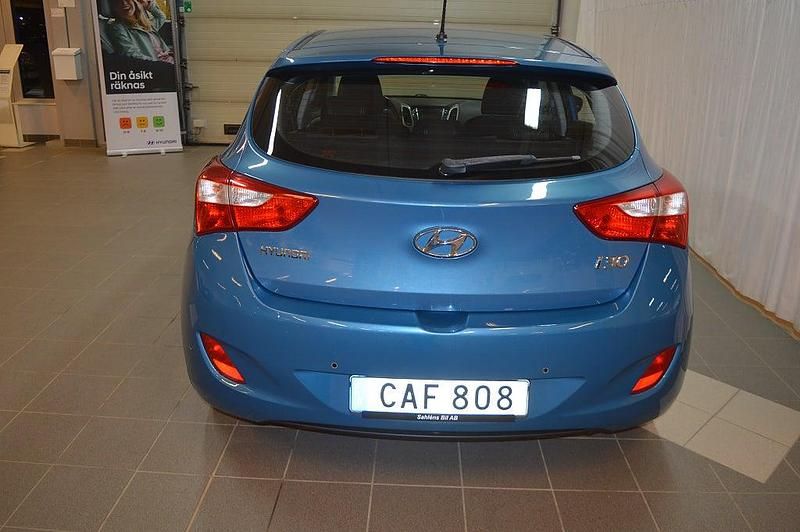 Begagnad Hyundai i30 135 HK (99 kW) 2014 Ljusblå (blå) Halvkombi