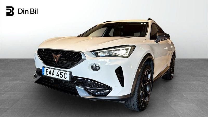 Vit (candy white) Begagnad 2023 Cupra Formentor SUV | 272 900 kr (Marknadspris) - Bild 1/4