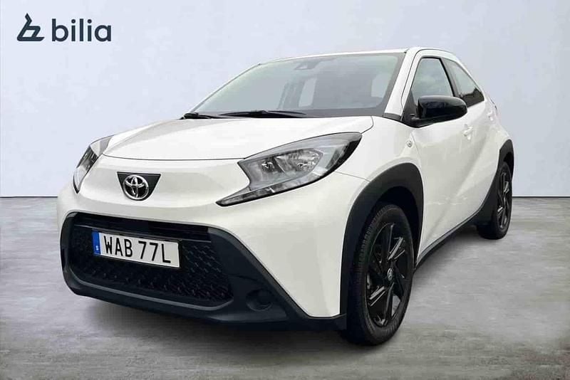 Vit Begagnad 2023 Toyota Aygo X SUV | 179 900 kr (Lite dyr) - Bild 1/1