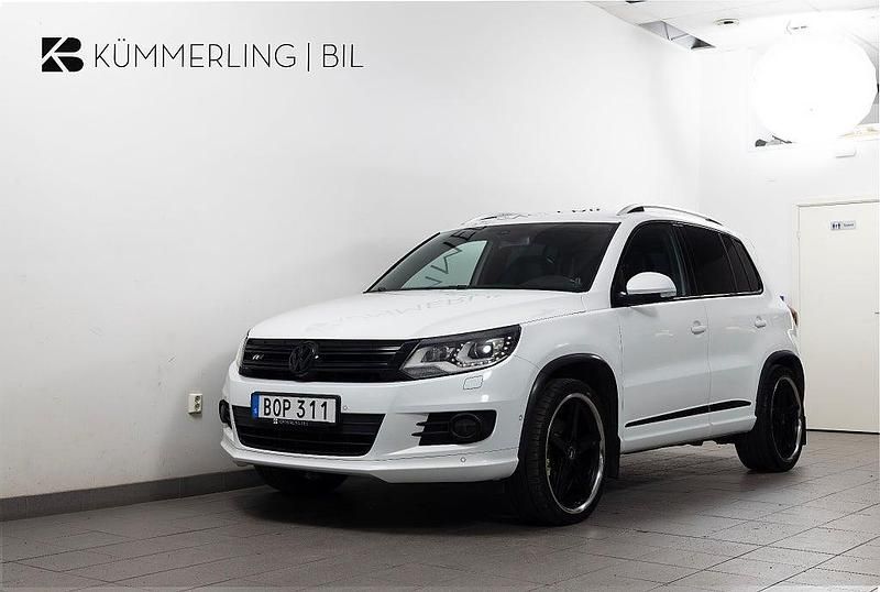 Vit Begagnad 2014 VW Tiguan Sportline SUV | 139 900 kr (Marknadspris) - Bild 1/4