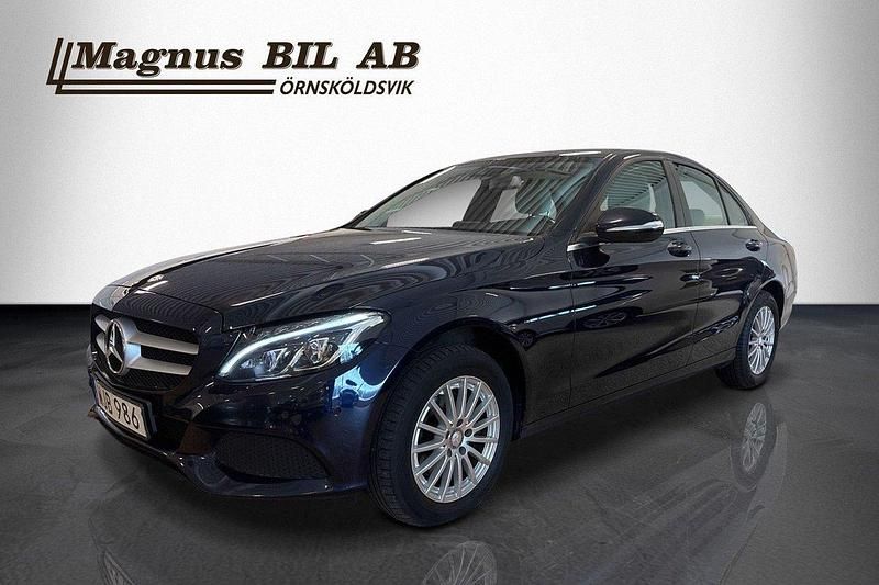 Mörkblå Begagnad 2014 Mercedes C220 Sedan | 179 900 kr (Bra pris) - Bild 1/4