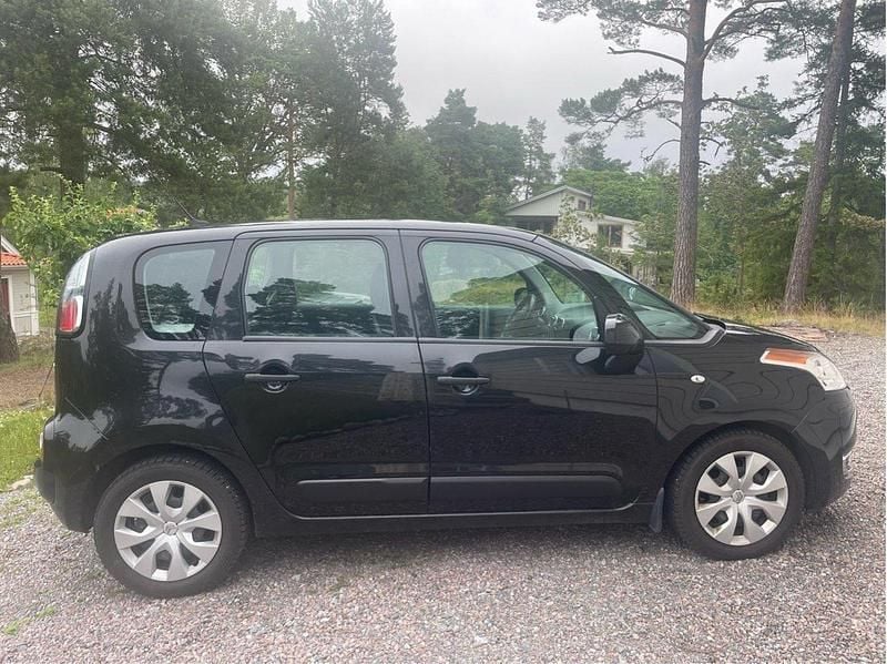 Svart Begagnad 2009 Citroën C3 Picasso Minibuss | 39 000 kr (Marknadspris) - Bild 1/4