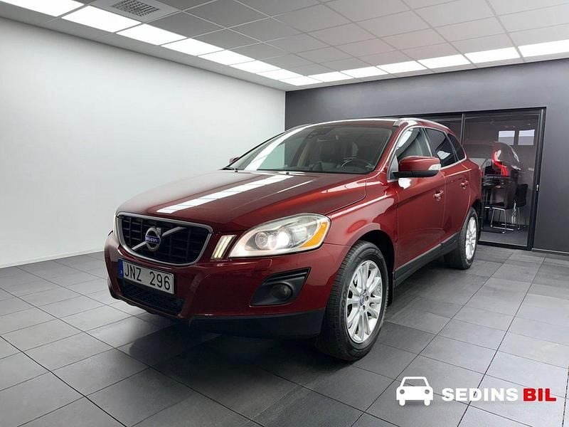 Röd Begagnad 2009 Volvo XC60 SUV | 99 900 kr (Marknadspris) - Bild 1/4