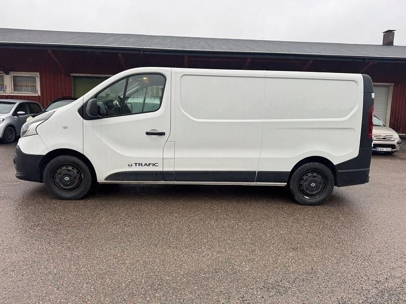 Vit Begagnad 2019 Renault Trafic Van | 139 000 kr (Superpris) - Bild 1/4